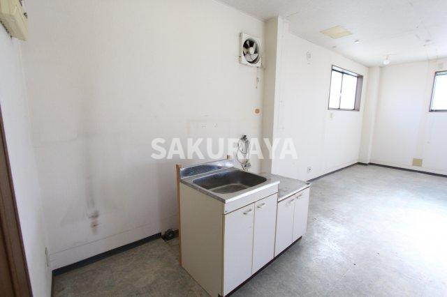 タウンコーポ商事テナントのキッチン