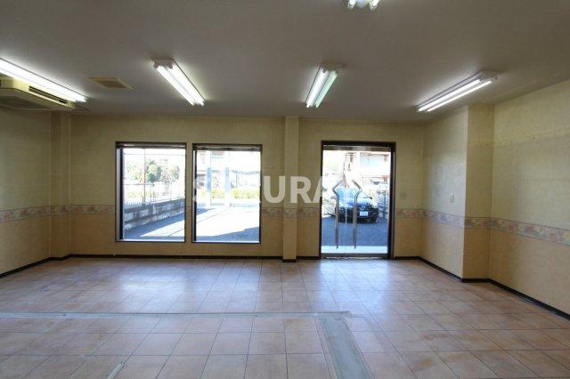 タウンコーポ商事テナントの内装