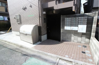 【エントランス】