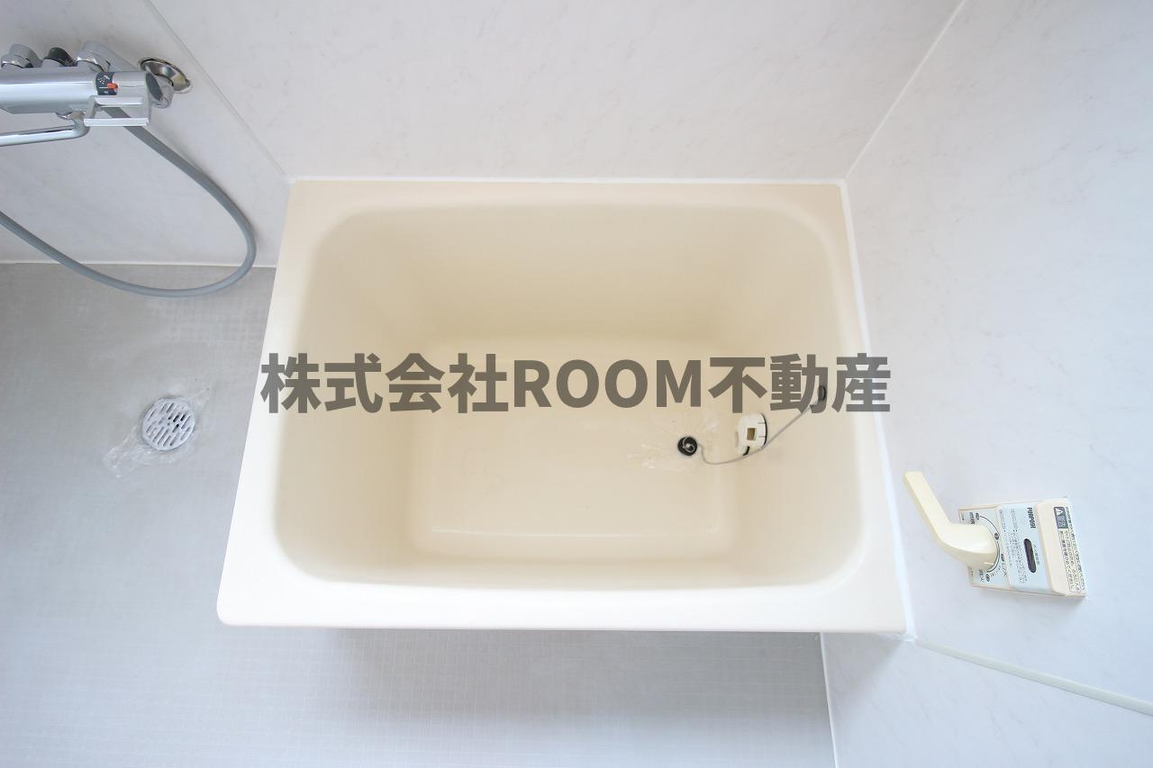 若葉町貸家（93-1）の浴室|ゆったり過ごせるお風呂です