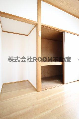 若葉町貸家（93-1）の収納|たっぷりとした収納スペースです