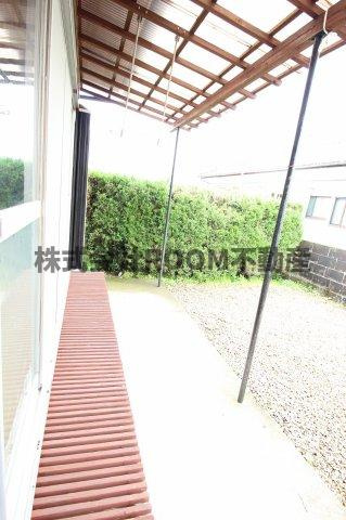 若葉町貸家（93-1）のバルコニー|バルコニーがあります