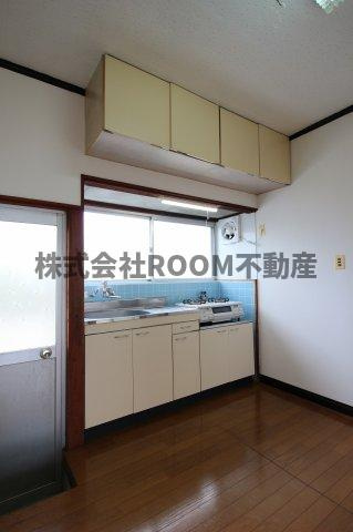 若葉町貸家（93-1）のキッチン|キッチンでお料理をお楽しみください