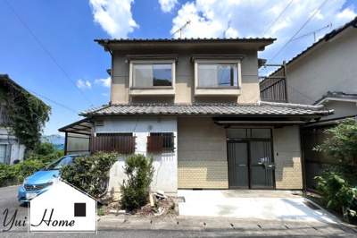 【外観】 | 山科区西野山桜ノ馬場町　中古戸建 | 角地で開放的な立地です(*´▽｀*)駐車スペースは2台ありますのでご夫婦でお車を持てますね！