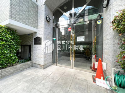 【エントランス】 | メインステージ白金高輪 | 清潔なエントランスです