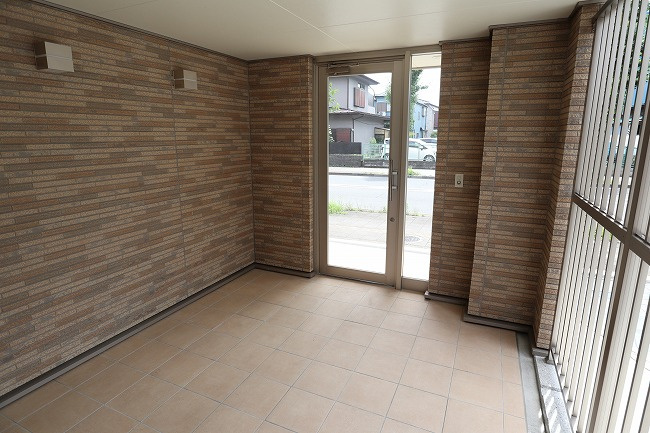 プラム・アズールのロビー