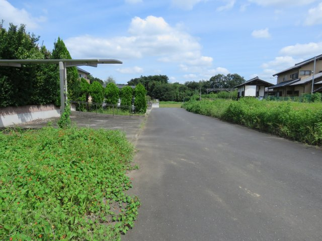 比企郡鳩山町大橋売地の前面道路含む現地写真