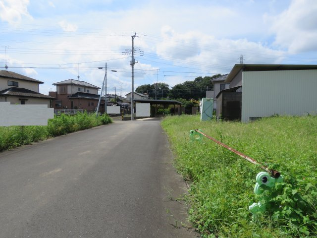 比企郡鳩山町大橋売地の前面道路含む現地写真