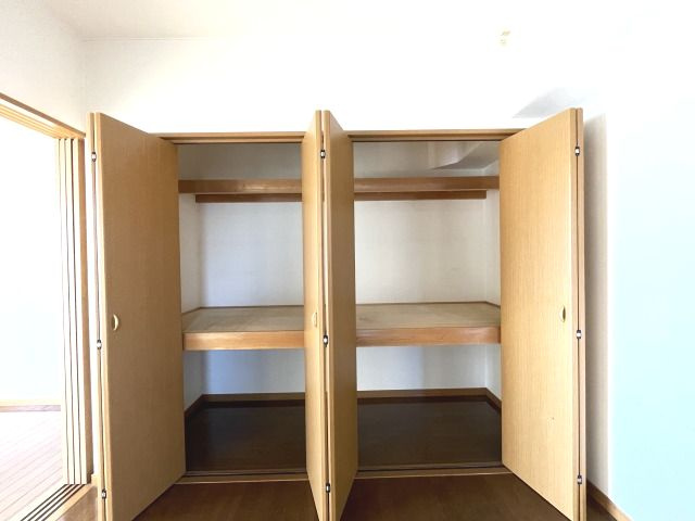 アーバン・ドウェルYSの収納|大きなものも収納できそうです
