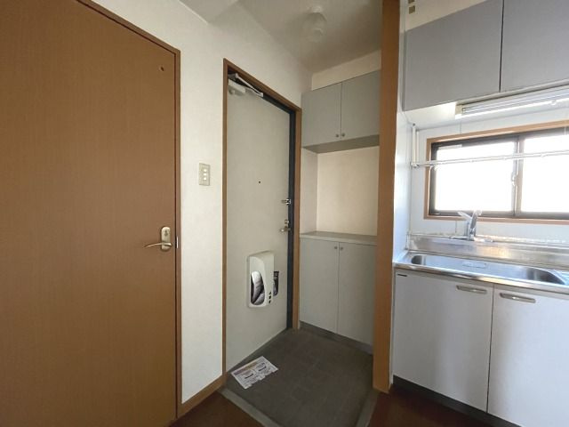 アーバン・ドウェルYSの玄関|きれいな玄関です