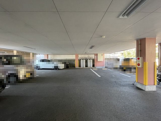 アーバン・ドウェルYSの駐車場|駐車場があるので、車を買う予定の方も安心です