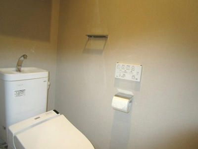 【トイレ】 | ポレスター南川添 | シャワートイレ暖房便座