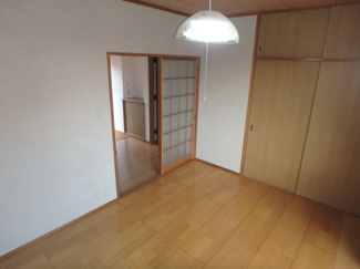 【寝室】 | ロアジ