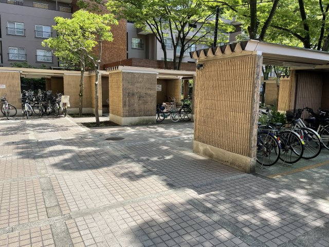 イトーピア武庫川の駐車場