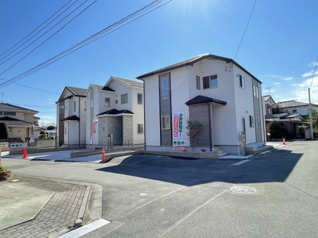 藤岡市上戸塚（全3棟）2号棟の前面道路含む現地写真|前面道路含む現地写真です