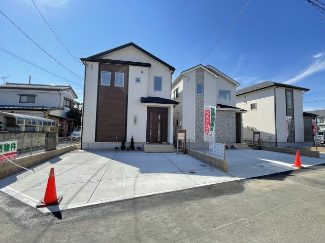 藤岡市上戸塚（全3棟）2号棟の前面道路含む現地写真|前面道路含む現地写真です