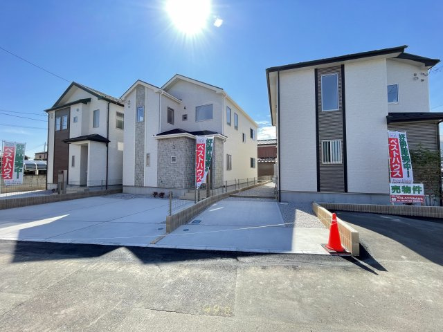 藤岡市上戸塚（全3棟）2号棟の前面道路含む現地写真|前面道路含む現地写真です