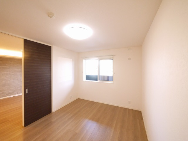 ＳｈａＭａｉｓｏｎ　Ｐｒｅｍｉｅｒ　ＣＹＰＲＥＳＳの洋室|きれいな洋室です