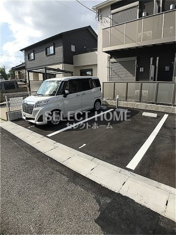 【駐車場】 | アムール・パセオ | 駐車場に車を止められます