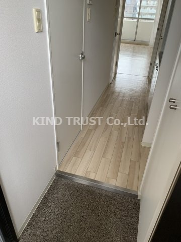 ベルフェリーク天満橋の玄関|ゆったりとした玄関です