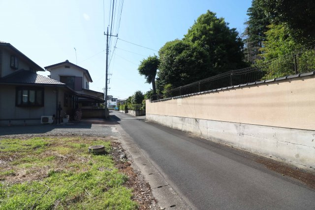 足利市今福町の売地の前面道路含む現地写真