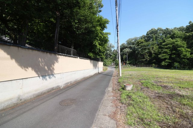 足利市今福町の売地の前面道路含む現地写真