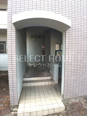 【エントランス】 | Ｆｒｅｓｃａ　ＫＡＭＩＯ | 落ち着いたエントランスです