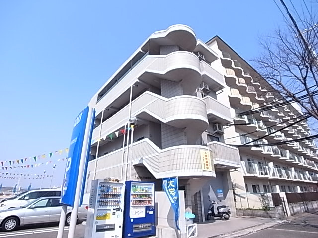 リッツハイツ星陵台の外観