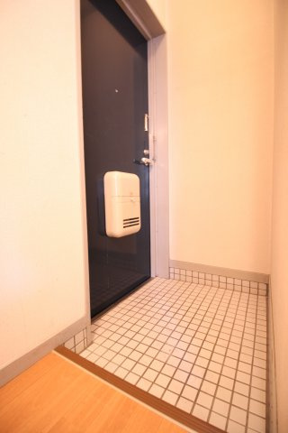 リッツハイツ星陵台の玄関