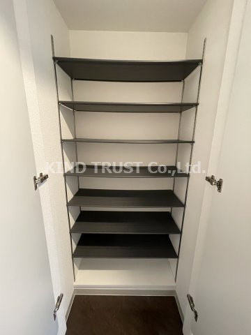 LOWLANDS西天満の収納|収納があります