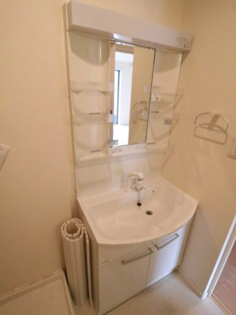 ヘーベルメゾン諏訪野の独立洗面台|内装イメージ：同物件別室