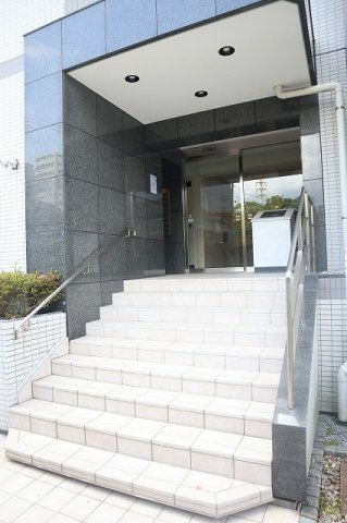 【エントランス】 | ポポラーレ船橋 | オートロック付きエントランス
