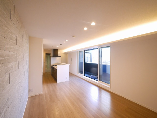 ＳｈａＭａｉｓｏｎ　Ｐｒｅｍｉｅｒ　ＣＹＰＲＥＳＳの居間・リビング|おしゃれなリビングです