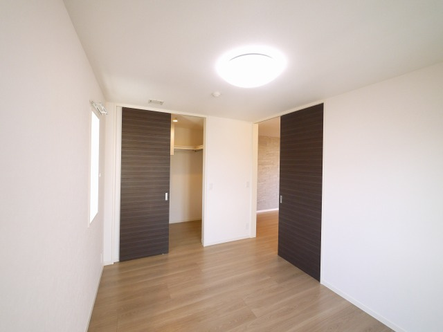 ＳｈａＭａｉｓｏｎ　Ｐｒｅｍｉｅｒ　ＣＹＰＲＥＳＳの洋室|明るい洋室です