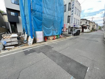 【前面道路含む現地写真】 | 所沢市小手指町1丁目　全3棟　1号棟
