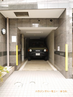 【駐車場】 | ビルトイン駐車場有ります。