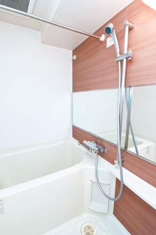 サヴォイザパームストリート　6階の浴室|別号室のものです。現状優先になります。