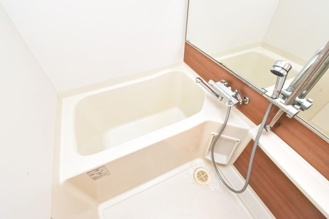 サヴォイザパームストリート　6階の浴室|別号室のものです。現状優先になります。