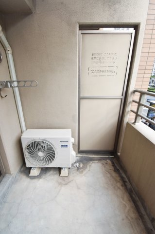 サヴォイザパームストリート　6階のバルコニー|別号室のものです。現状優先になります。