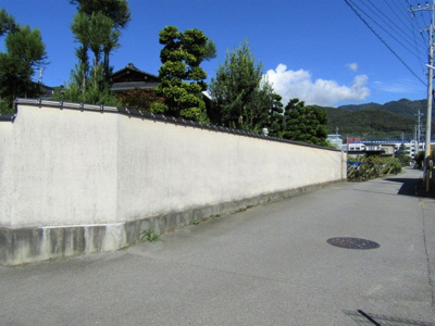 【前面道路含む現地写真】 | 中古戸建　甲府市国玉町 | 前面道路含む現地写真です