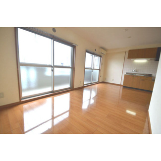 【居間・リビング】 | Ｙ＆Ｍカルム東峰 | 反転タイプ