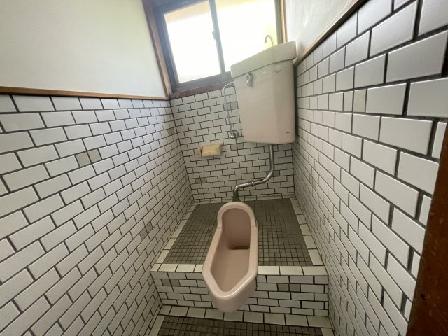 元石町借家のトイレ