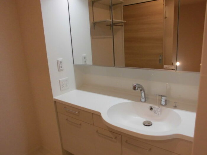 デューク 青葉の独立洗面台|洗髪洗面化粧台