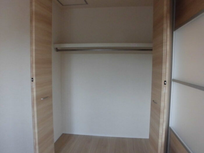 デューク 青葉の洋室|洋室６帖 収納