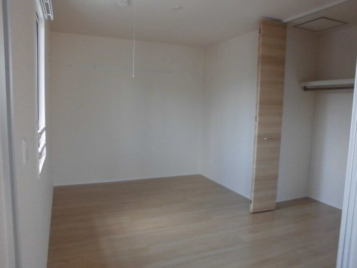 デューク 青葉の洋室|洋室６帖