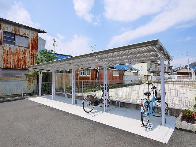 ガーデン・ヴィラⅡのその他共用部分|屋根付き駐輪場
