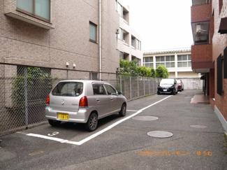【駐車場】