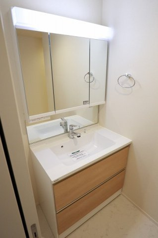 ルミエールドゥソレイユの独立洗面台