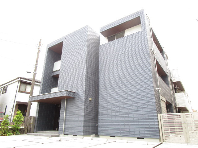  Lumiere du soleilの外観