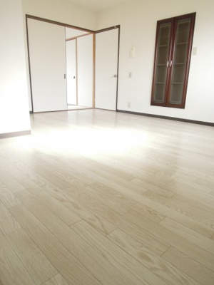 【居間・リビング】 | ガーデンヒル平野